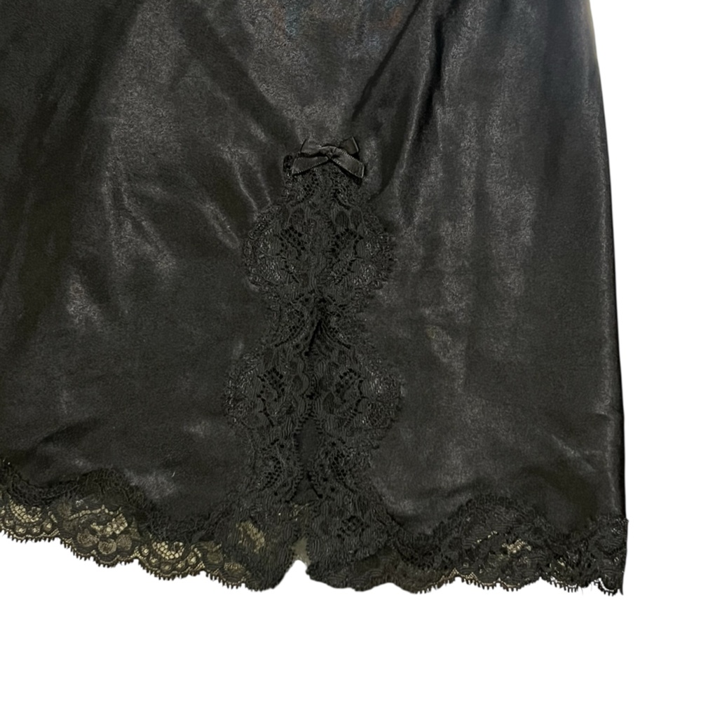 Victoria’s Secret black satin chemise or mini slip dress with lace trim Y2K - Picture 7 of 10